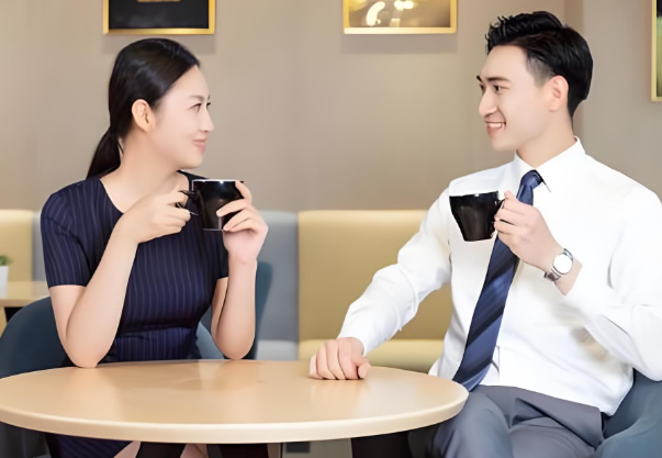 老公總和一個女同事聊天分享生活算不算出軌 老公總和一個女同事聊天分享生活算不算出軌